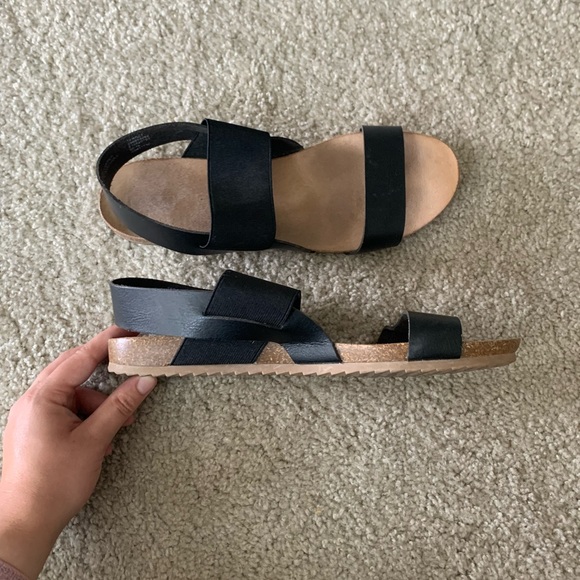 Sandals - Picture 3 of 3